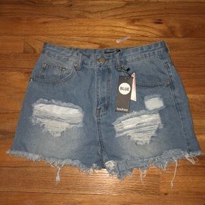 Boohoo Callie Distressed Front Mom Shorts